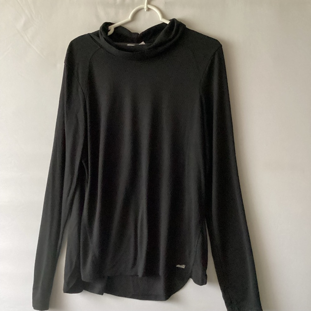 Avia long sleeve pullover tee shirt